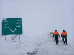 نیک فهم: برفروبی سه میلیون و ۱۶۶ هزار مترمکعبی راهداران گیلانی طی پنج روز برفی در گیلان.