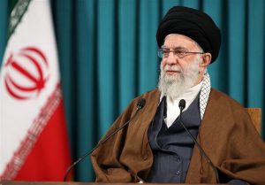 آیت الله خامنه ایی: ضعف‌های کشور را با نگاه انقلابی می‌توانیم برطرف کنیم نه با نق زدن.