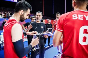 تسلیم والیبال ایران مقابل قهرمان جهان ؛ ایتالیا ۳ – ۰ ایران .