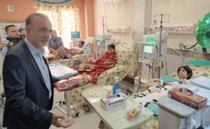 عاطف راد: ۶۵۰ میلیارد تومان در دو سال گذشته برای حمایت و تامین هزینه ی درمان بیماران خاص و صعب العلاج گیلان هزینه شده است.