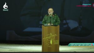 سردار احمد وحیدی: ایستادگی و مقاومت مقابل زورگویان و متجاوزان مهم ترین پیامی ست که از کنگره های شهدا می توان دریافت کرد.