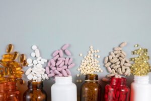  اگر مولتی ویتامین، ویتامین د، امگا ۳ و… مصرف می کنید، این مطلب را با دقت بخوانید… .