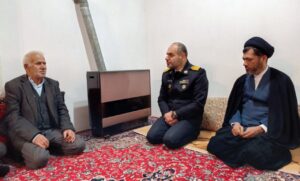 ناخدایکم مسیح پور: شهدا مظهر اقتدار ایران اند ؛ شهامت و دلیر مردی از وجوه بارز جوانان غیور نیروهای مسلح است.
