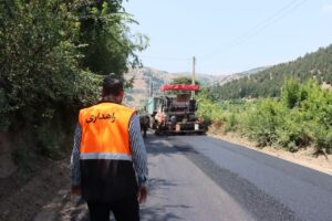 علی‌اکبری : ۵ کیلومتر از راه‌های روستایی گیلان آسفالت شد