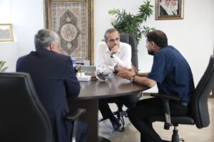 برگزاری میز خدمت سرمایه‌گذاری با حضور مدیرعامل منطقه آزاد انزلی و مراجعه ی فعالان اقتصادی، صنعتگران و بازاریان
