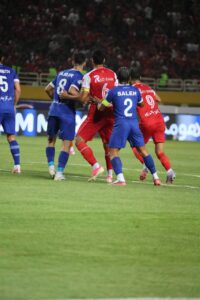 پرسپولیس و استقلال به تساوی یک ـ یک رضایت دادند.