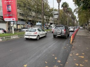 اجرای عملیات آسفالت‌تراشی و پخش مکانیزه آسفالت در خیابان مطهری رشت